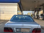 Mercedes E 200-10