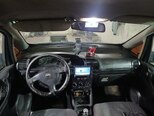 Opel Zafira-10