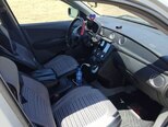 Mitsubishi Airtrek-18
