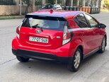 Toyota Prius C-3