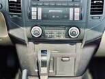 Mitsubishi Pajero-18