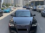 Audi A8-1