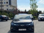 Hyundai Elantra-1