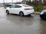Hyundai Elantra-7