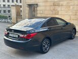 Hyundai Sonata-9