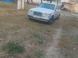 Mercedes E 220-1
