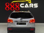 Kia Sorento-4