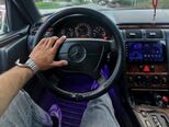 Mercedes E 240-11