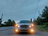 Mercedes E 240-5