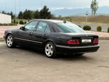 Mercedes E 240-4