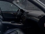 Mercedes E 220-11