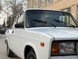 LADA (VAZ) 2107-2