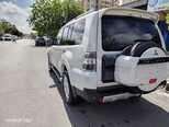 Mitsubishi Pajero-11
