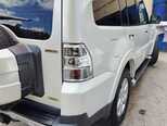Mitsubishi Pajero-7