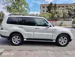 Mitsubishi Pajero-8