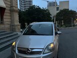 Opel Zafira-1