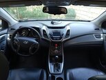 Hyundai Elantra-8