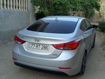 Hyundai Elantra-4