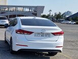 Hyundai Elantra-10