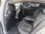 Volkswagen Passat-11