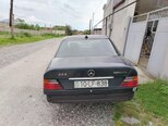 Mercedes 230 E-8