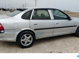 Opel Vectra-10