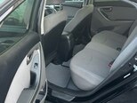 Hyundai Elantra-12