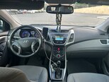 Hyundai Elantra-13