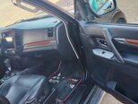 Mitsubishi Pajero-10