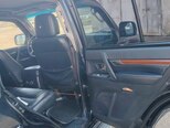 Mitsubishi Pajero-12