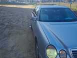 Mercedes E 270-4