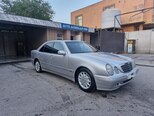 Mercedes E 220-2