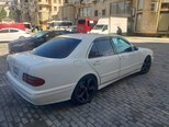 Mercedes E 240-3