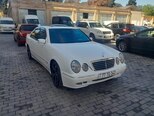 Mercedes E 240-1