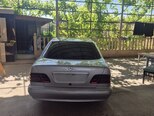 Mercedes E 220-2