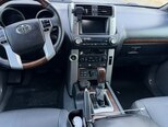 Toyota Land Cruiser Prado-6