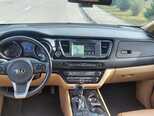 Kia Carnival-4