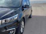 Kia Carnival-2