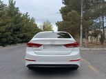Hyundai Elantra-2