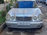 Mercedes E 220-1
