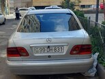 Mercedes E 220-2