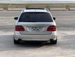 Mercedes E 220-10
