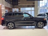 BMW X7-7
