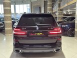 BMW X7-9