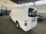 Nissan Urvan-11
