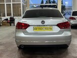 Volkswagen Passat-6