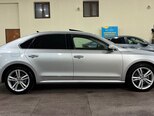 Volkswagen Passat-5
