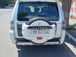 Mitsubishi Pajero-4