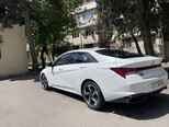Hyundai Elantra-8