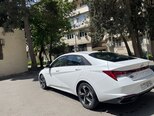 Hyundai Elantra-9